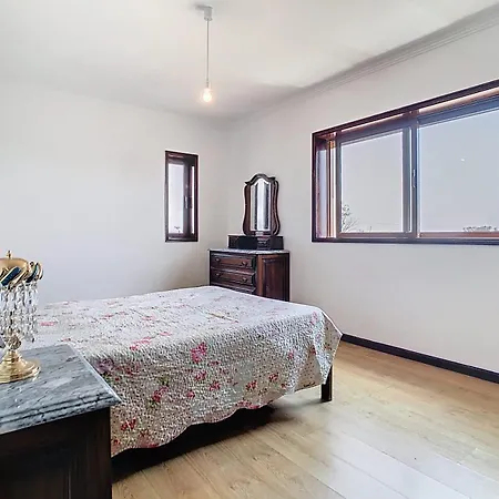 アパート Ria & Mar オヴァール